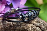 Urn-HerinneringsArmband-Lederen Dames Armband Zwart met 1 crematie-as glasbedel Sparkle Purple /Aqua + 2 glasbedels Sparkle - rvs stoppers- crematie-as wordt vast in 1 glasbedel verwerkslutingt-herinneringssieraad-assieraad-sieraad-armband-rvs klik