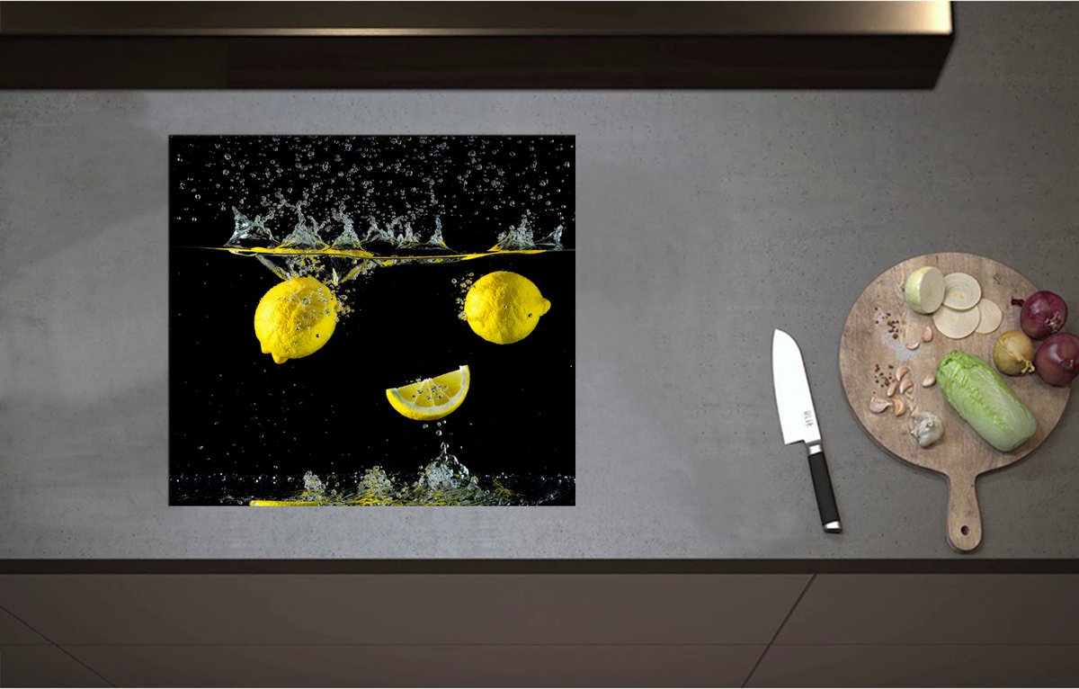 Inductieplaat Beschermer - Citroenen in Water - 57x52 cm - 2 mm Dik - Inductie Beschermer - Bescherming Inductiekookplaat - Kookplaat Beschermer van Wit Vinyl