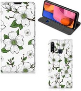 Hoesje Geschikt voor Samsung Galaxy A20s Book Case Dogwood Flowers