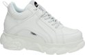 Witte Buffalo sneakers met veters en dikke zool. Buffalo logo op de zijkant.