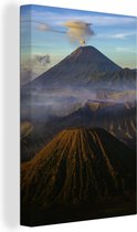 Canvas Schilderij Natuur aan de vulkaan - 80x120 cm - Wanddecoratie