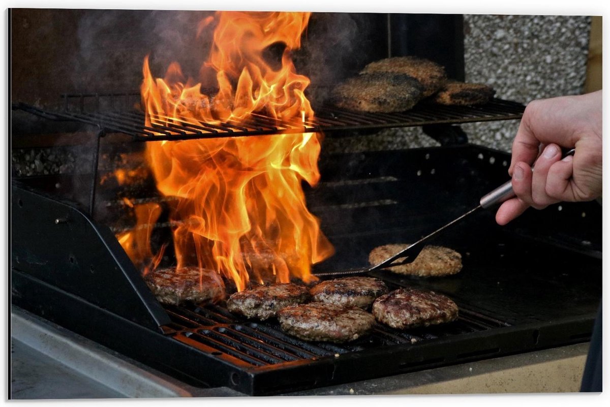 Dibond - Burgers en Vuur op de Barbecue - 60x40cm Foto op Aluminium (Wanddecoratie van met