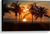 Canvas  - Strand met Zonsondergang en Palmbomen - 60x40cm Foto op Canvas Schilderij (Wanddecoratie op Canvas)