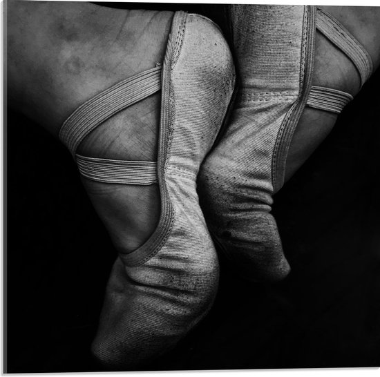 Acrylglas - Ballerina Spitzen (Zwart Wit) - 50x50cm Foto op Acrylglas (Met Ophangsysteem)