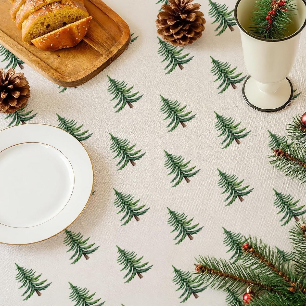 Groen Tafelkleed Kerst met Kerstboomprint, Afwasbaar en Strijkvrij (85x85 cm)