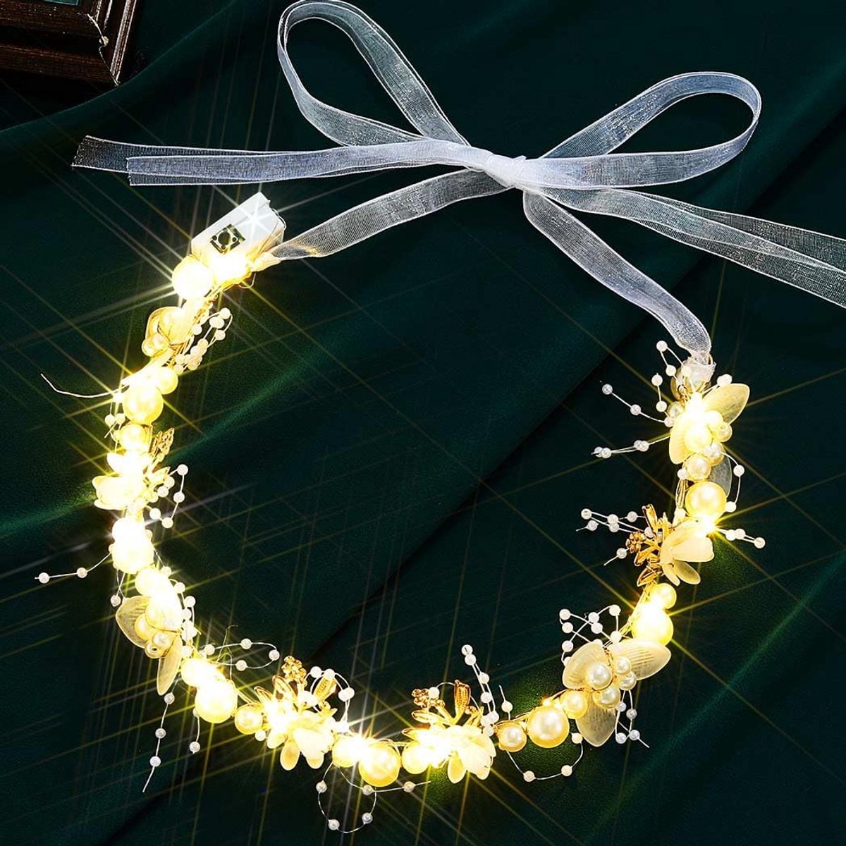 Bruids Haaraccessoire met Oplichtende Parelbloemen - Goudkleurige Diadeem