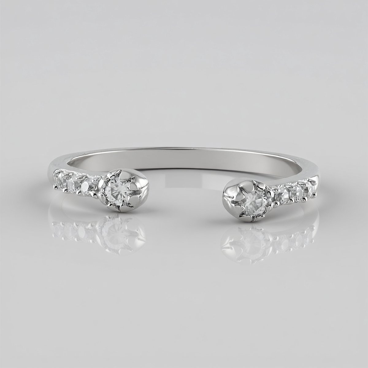 Cavill - Zilveren Ring met Cambodjaanse Zirkonen - 925 Sterling Zilver Geplatineerd - Open Modern Design - 0,227 ct Zirkon