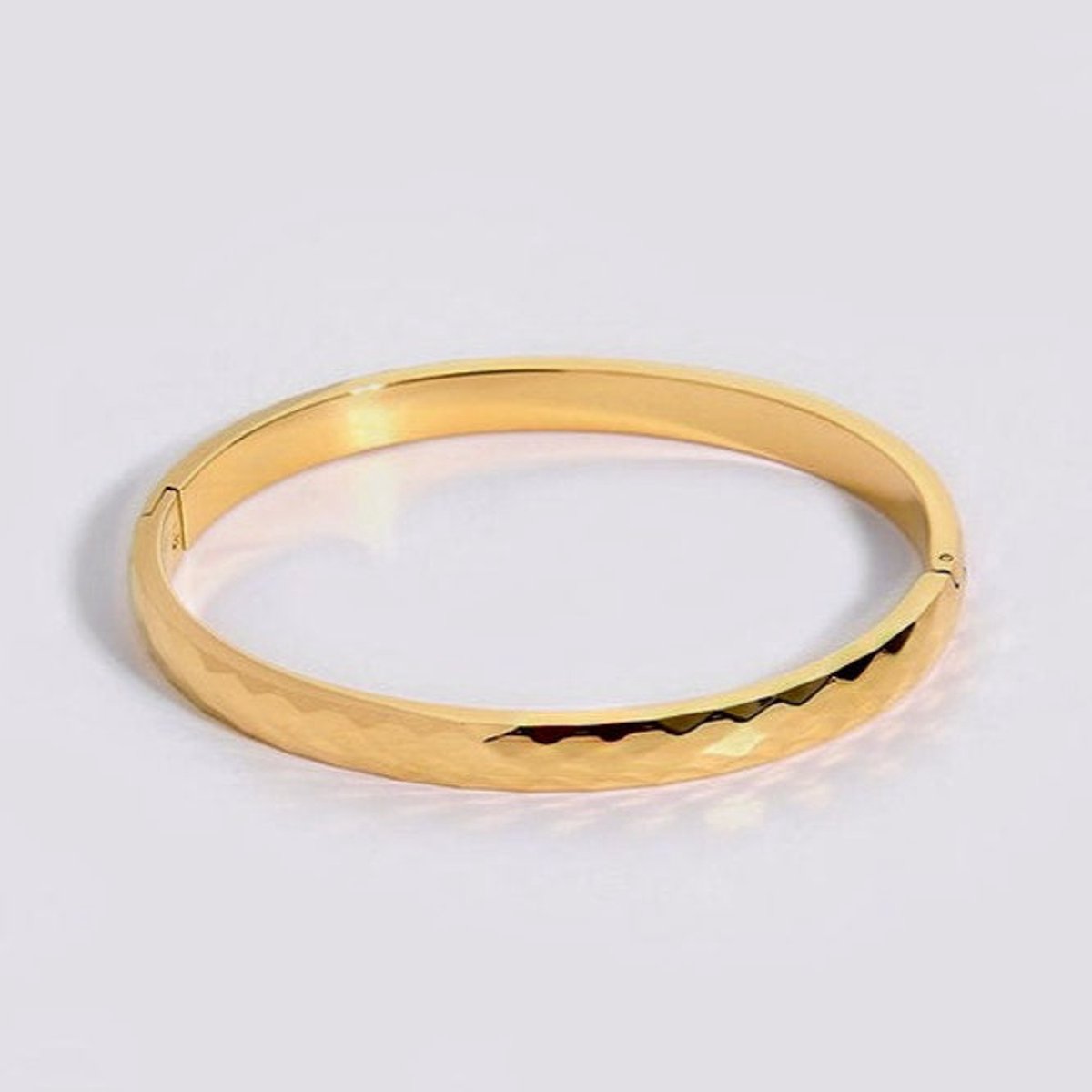 Gouden Bangle Armband – Tijdloze Klassieker | Twinolo