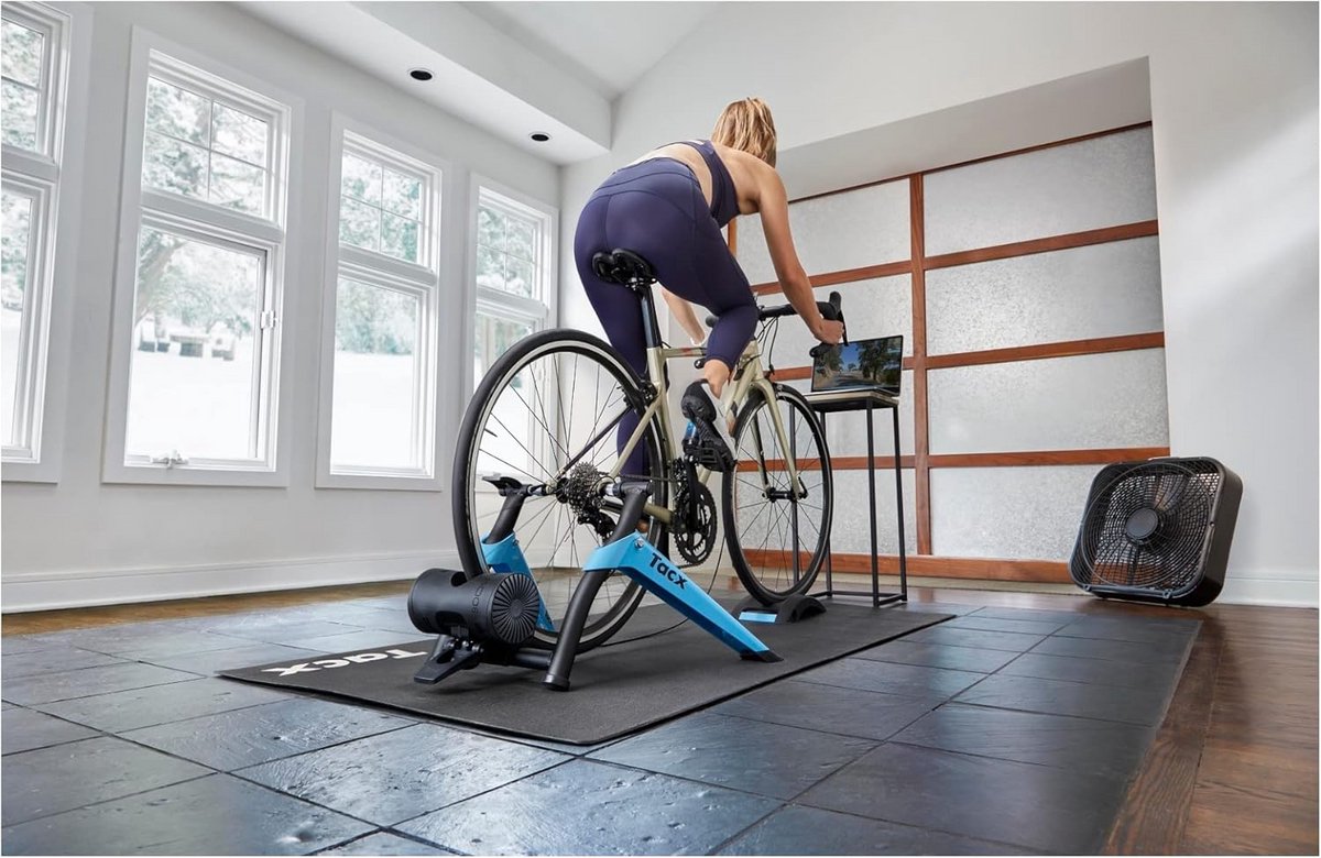 Indoor Fiets Trainingsapparaat Fietstrainer met Snelheidssensor en 1050 Watt Weerstand