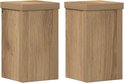 Twee houten plantenstandaards met eikenlook, elk 10x10x18 cm.