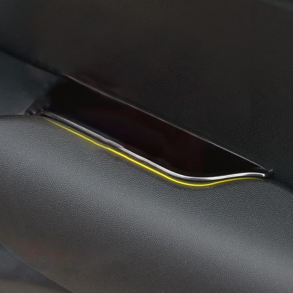 Auto Opbergvak - Dashboard Organizer - Extra Ruimte Creëren - Specifiek Model Pasvorm - Zwart