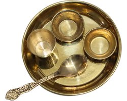 Pooja Thali Set - Puja Plate - Religieuze Rituelen - Volledige Set - 11.4 cm Diameter - Goud