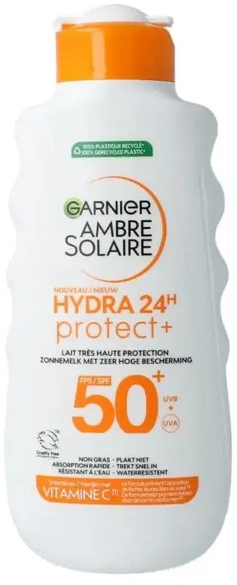 Garnier Ambre Solaire Hydra 24H Protect zonnebrandmelk met SPF 50+ in een witte fles met oranje dop.