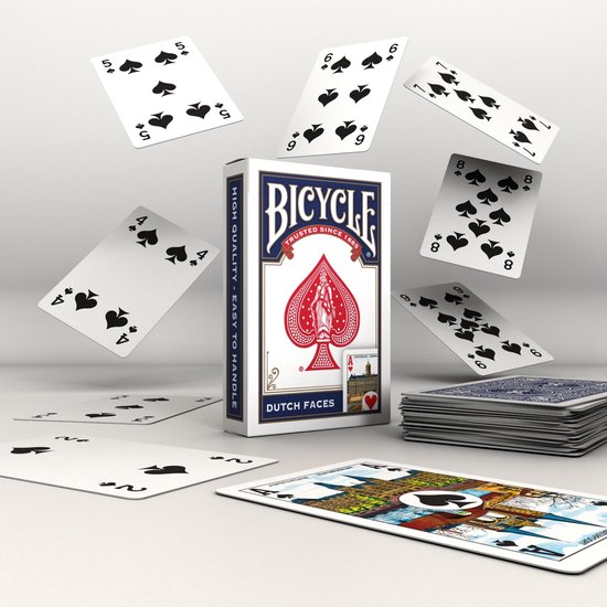 Bicycle speelkaarten, Nederlandse gezichten. Kaarten met cijfers 2, 4, 5, 6, 8, 9 zweven rond een doos.