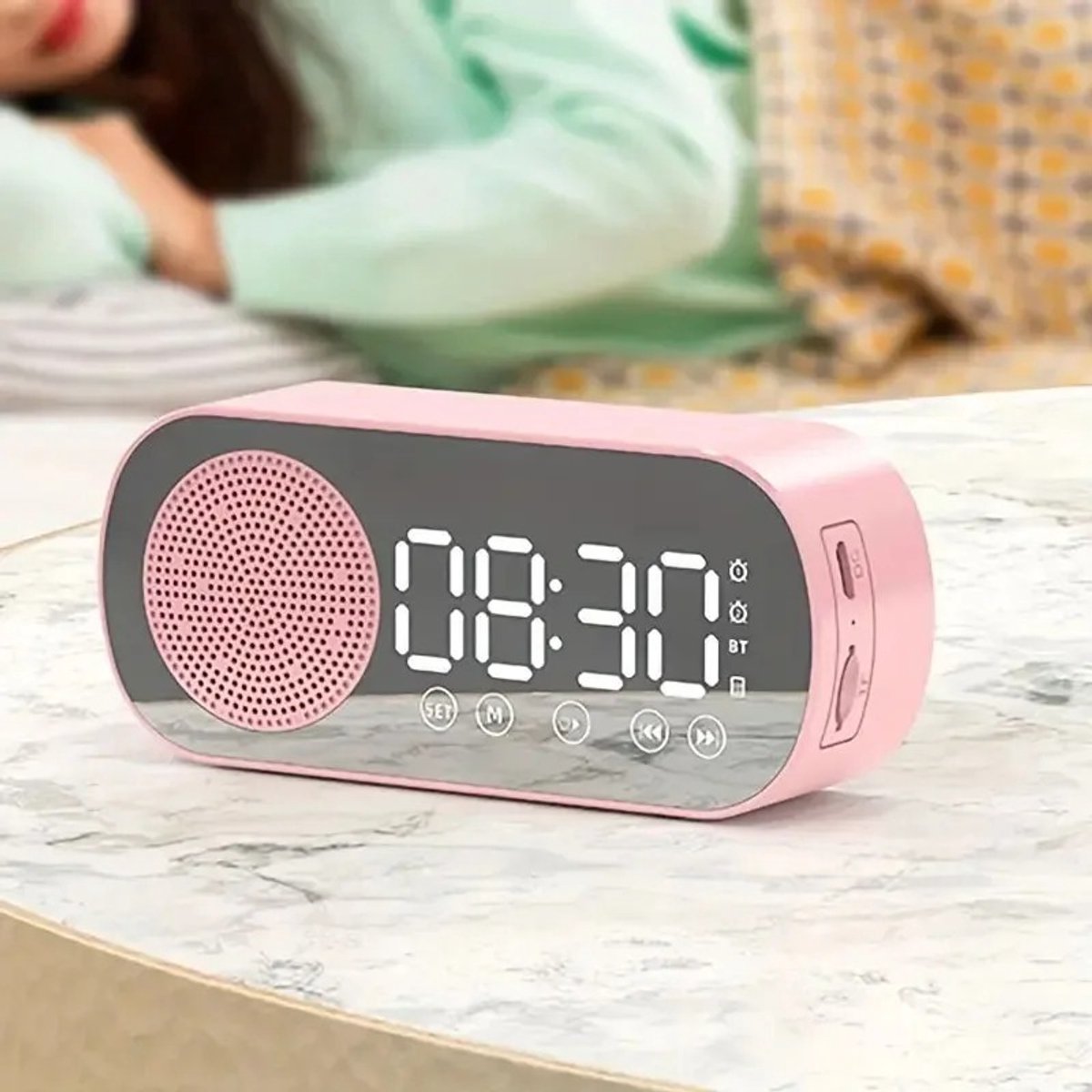 Digitale Wekkerradio, Bluetooth V5.0 Hi-Fi-luidspreker Spiegelwekker, Dubbele Wekker, Sluimerfunctie, FM-radio, Micro-USB-poort, 1600 MAh-batterij, Wekker Voor in De Slaapkamer (Roze)