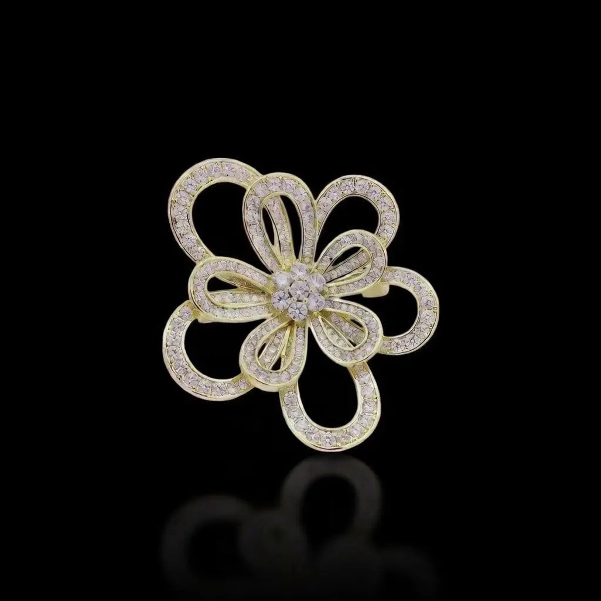 Victoria Valenza Goudkleurige Cosmosbloem Broche en Hanger met Zirkonia Stenen - Broche - Goudkleurig - Cosmosbloem broche - Zirkonia