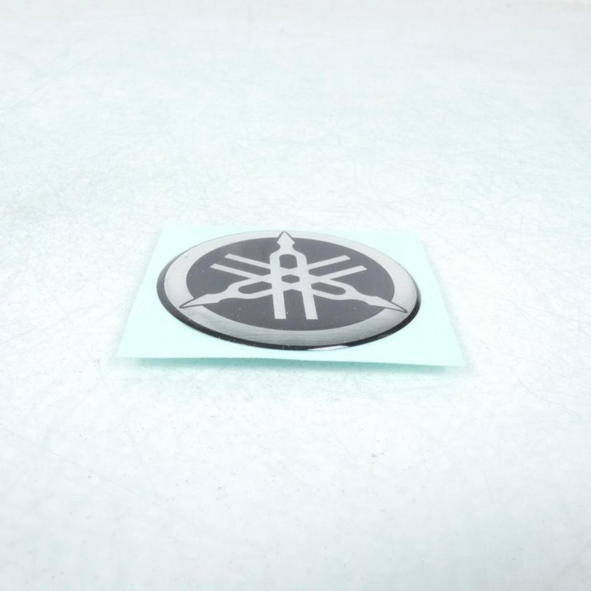 Autocollant stickers logo 3D 2DP-F413B pour moto Yamaha 125 MT 2020 à 2022 Ø45mm