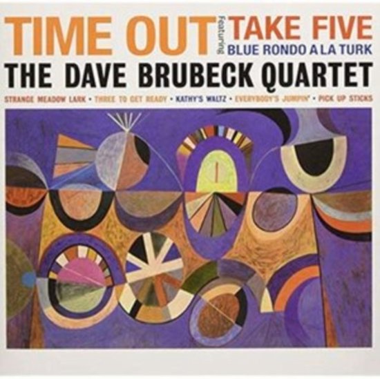 Albumcover van 'Time Out' door The Dave Brubeck Quartet met abstracte, kleurrijke vormen en tekst.