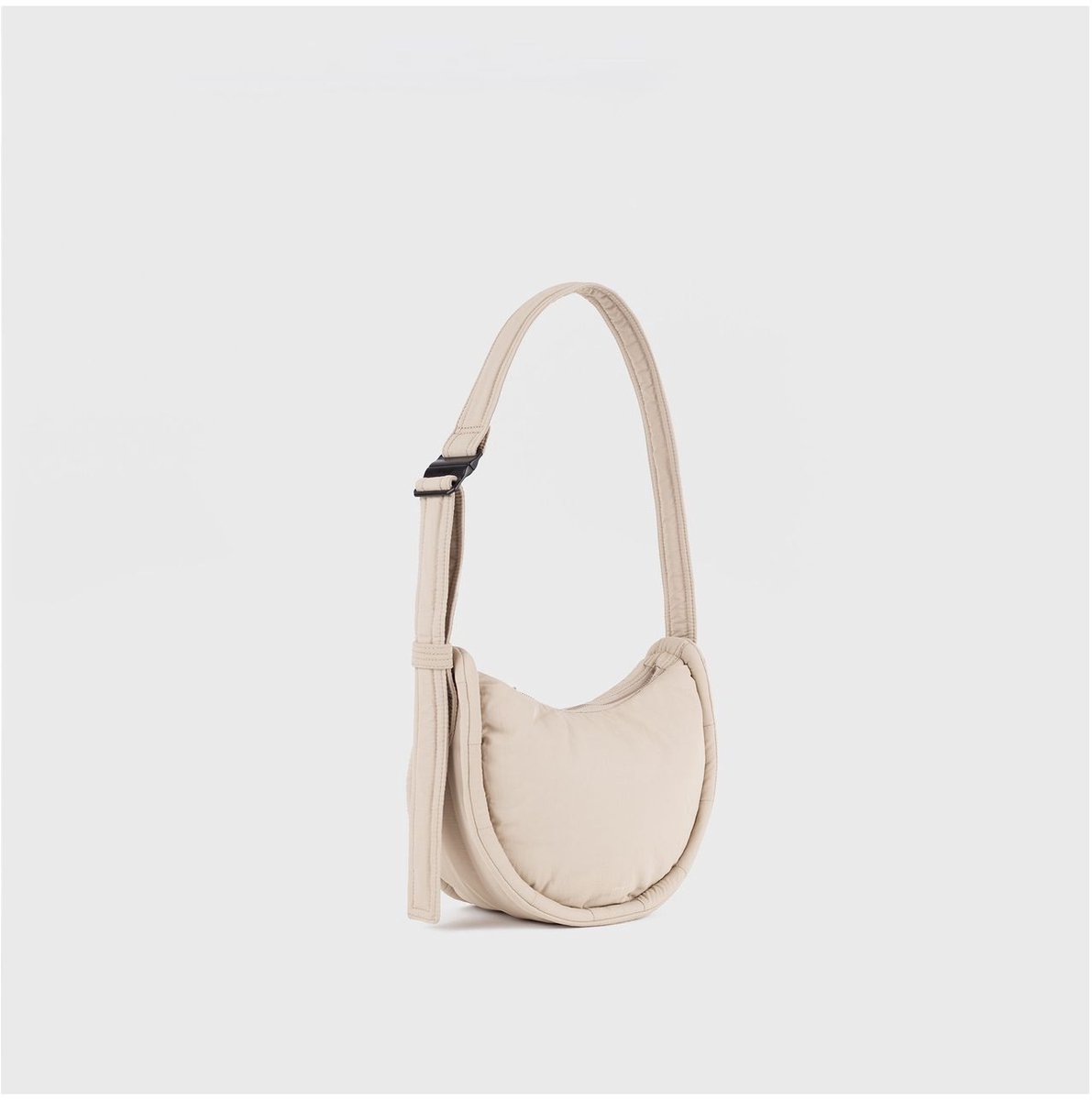 Sandqvist Curve Half Moon Bag S - Schoudertas 26 cm (beige)