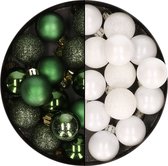 28x stuks kleine kunststof kerstballen wit en dennengroen 3 cm - kerstversiering
