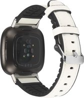 By Qubix geschikt voor Fitbit Versa 3 & Sense 1 - leer + siliconen bandje - Wit Smartwatchbandje bandje Armband Polsband Strap Band Watchband