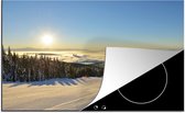 KitchenYeah® Inductie beschermer 81.2x52 cm - Ski berg bij Grouse Moutain met mist over de Canadese stad Vancouver - Kookplaataccessoires - Afdekplaat voor kookplaat - Inductiebeschermer - Inductiemat - Inductieplaat mat