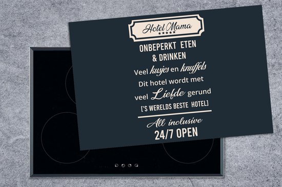 KitchenYeah® Inductie beschermer 81x52 cm - Hotel mama - Spreuken - Quotes - Mama - Kookplaataccessoires - Afdekplaat voor kookplaat - Inductiebeschermer - Inductiemat - Inductieplaat mat