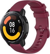 Strap-it Smartwatch bandje luxe siliconen - geschikt voor Xiaomi Mi Watch / Watch S1 / S1 Pro / Watch 2 Pro & S1 Active / Amazfit GTR 47mm / Amazfit GTR 2 / Amazfit GTR 3 - Pro / GTR 4 - donkerrood