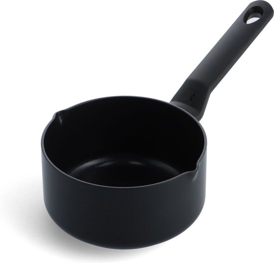 Zwarte BK Easy Induction steelpan van 16 cm met steel.