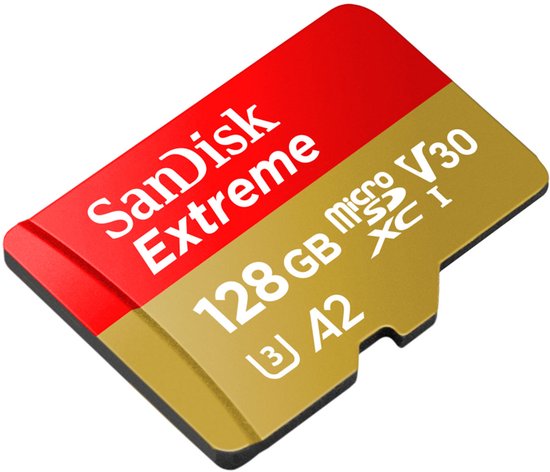 SanDisk Extreme 128 GB Micro SDXC kaart. De kaart is rood en goudkleurig met "128 GB", "micro SDXC", "V30" en "A2" erop.