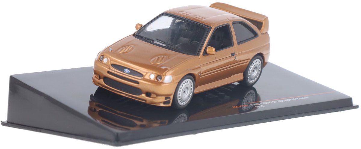 Ford Escort RS Cosworth ''Custom'' 1992 - 1:43 - IXO Models
