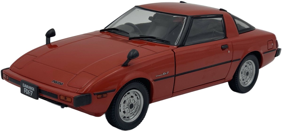Mazda RX-7 1980 WhiteBox 124214 model 1:24