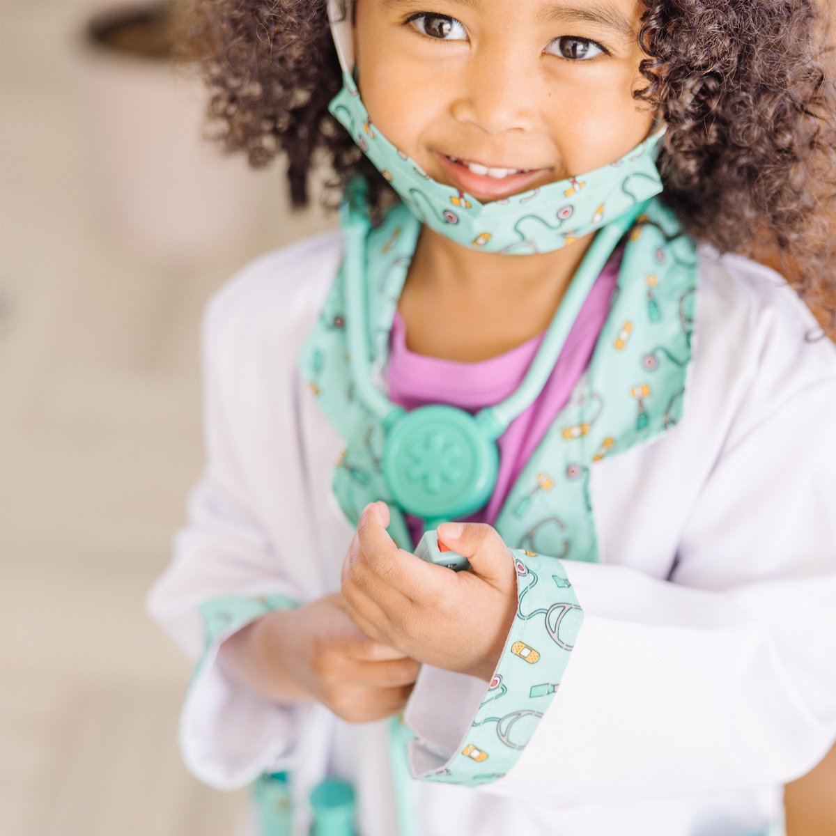 Melissa & Doug – Verkleedset dokter – Inclusief stethoscoop met geluid — afbeelding 5