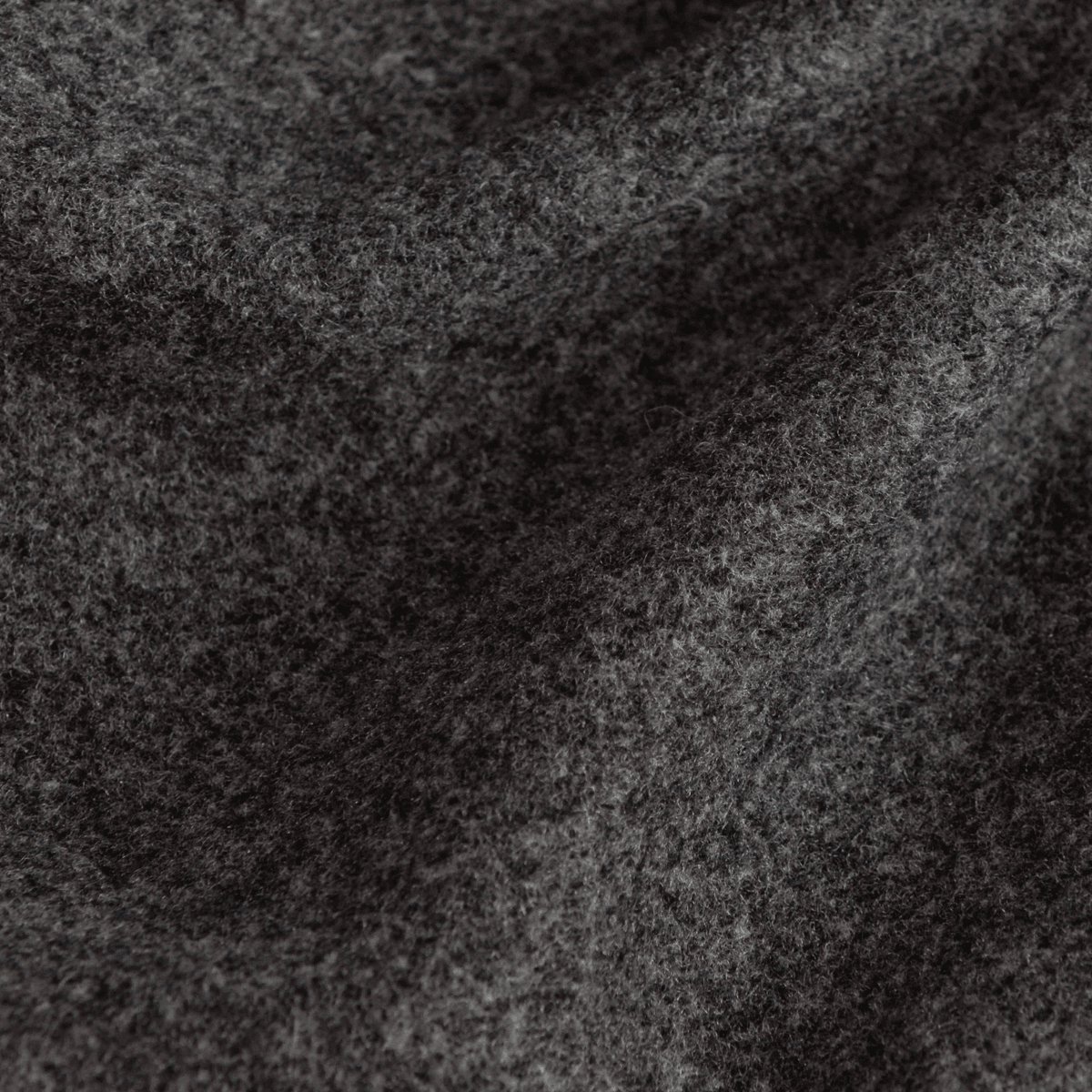 Afbeelding 2 van Stoov Warmtedeken | Big Hug | Duurzaam & Draadloos | Infrarood warmtedeken | Verwarmd stoelkleed | 40x110 cm | Original | Standard batterij
