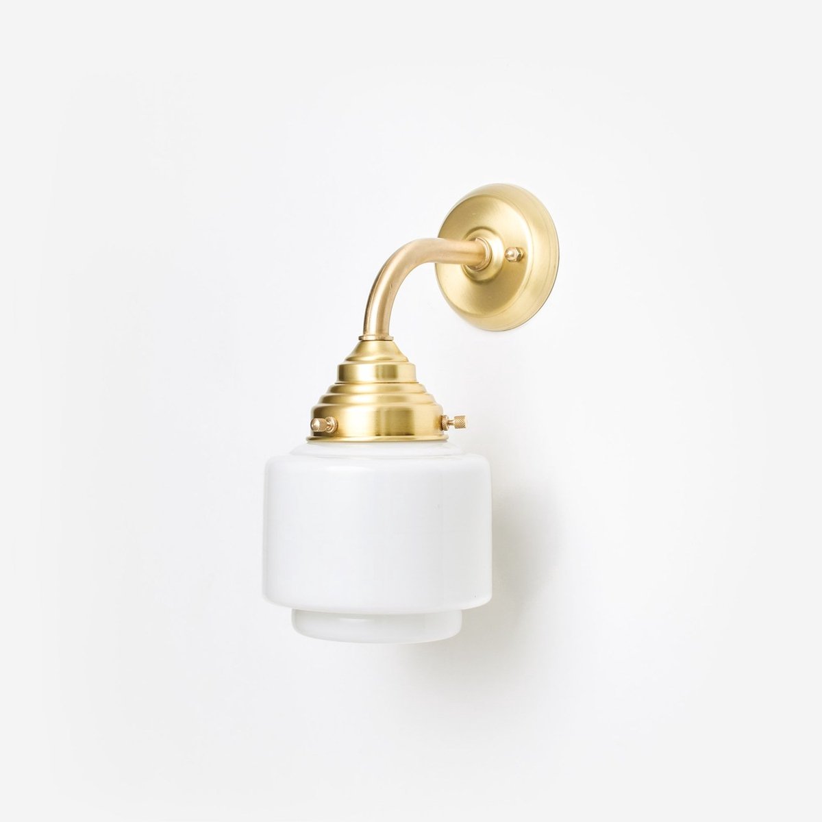 Wandlamp Getrapte Cilinder Small Curve Messing - Art Deco Trade