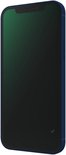Schuine weergave van een donkerblauwe iPhone 12 met donkergroen scherm.