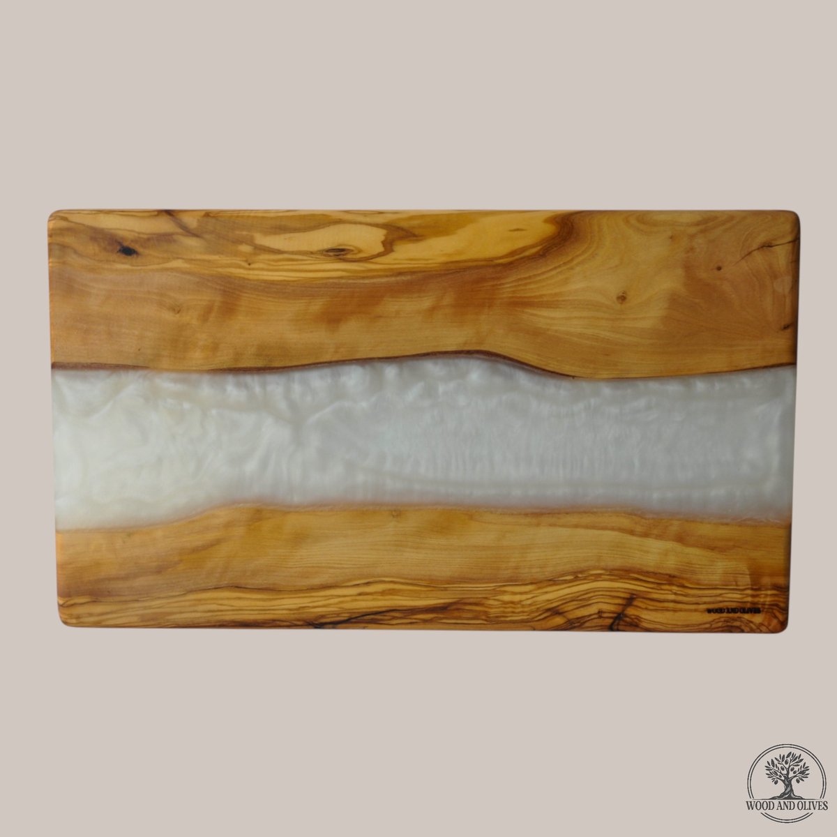 Wood and Olives - Olijfhouten Serveerplank met Epoxy - Wit - Handgemaakt - 23x40 cm