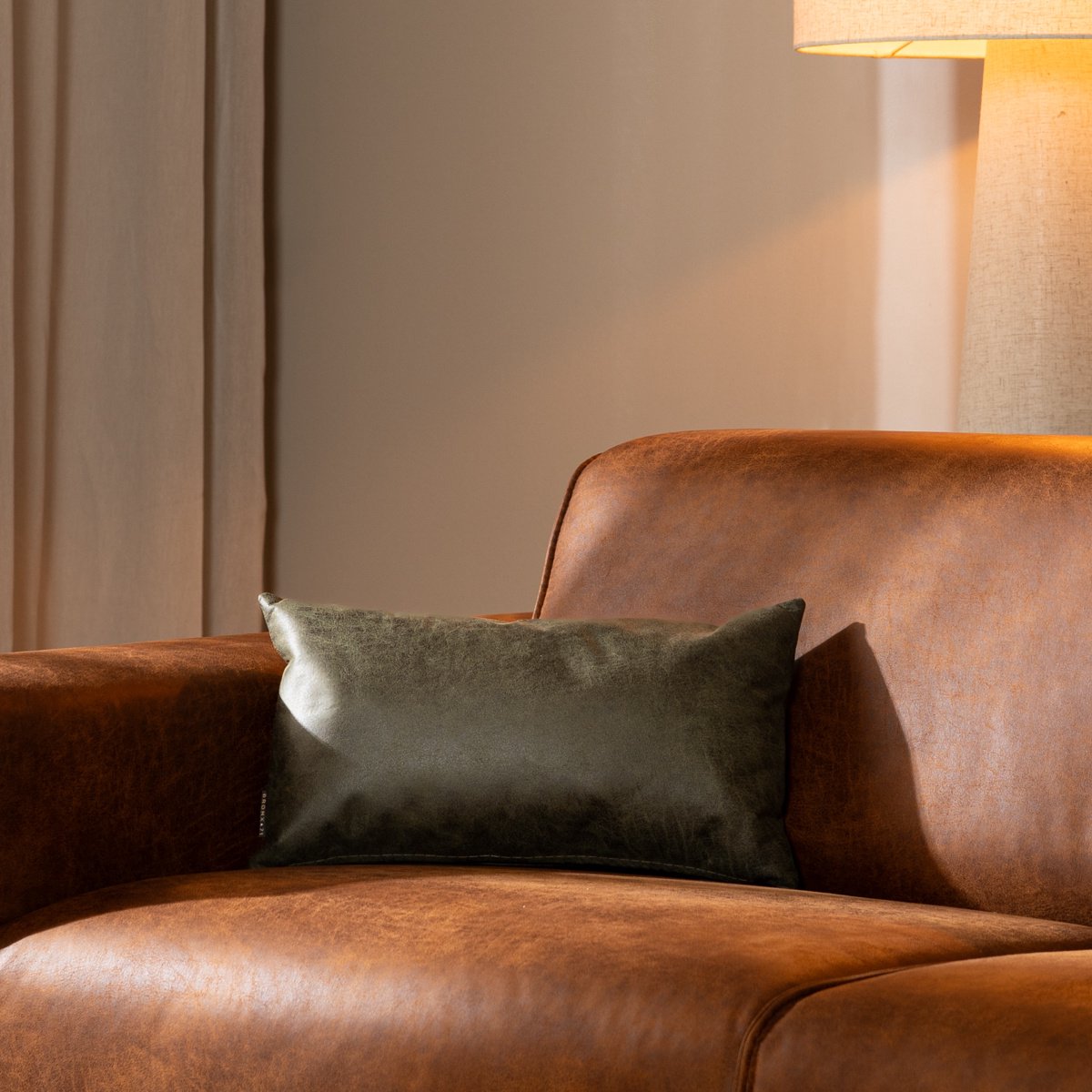 Bronx71 Sierkussen Kyla eco-leer olijfgroen 25 x 45 cm Olive / groen