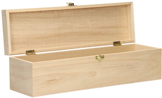 Lichtbruine, onbewerkte houten kist met deksel open en gouden sluiting.