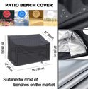 Housse grise avec dimensions pour un banc de parc, avec icônes pour protection eau, UV, poussière et vent.
