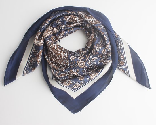 Kara scarf- Accessories Junkie Amsterdam- Dames- Bandana's- Halsdoek- Sjaaltje- Viscose Zijde- 70x70cm- paisley print- Blauw