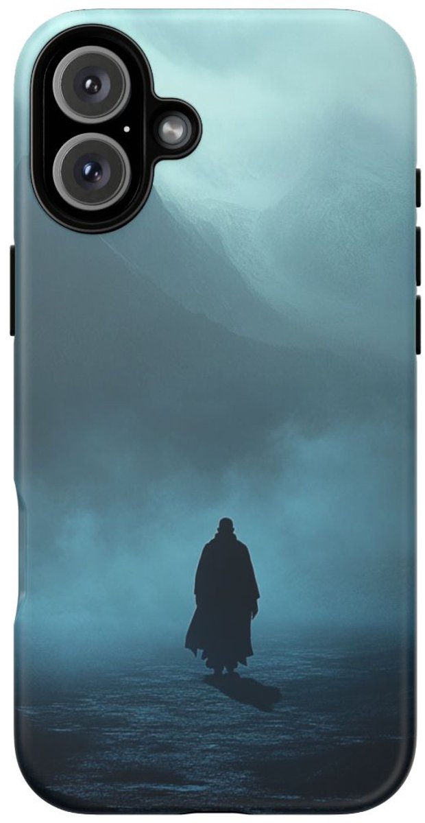 Schimmige Gestalte in Mist – Telefoonhoesje Geschikt voor iPhone 16 Plus