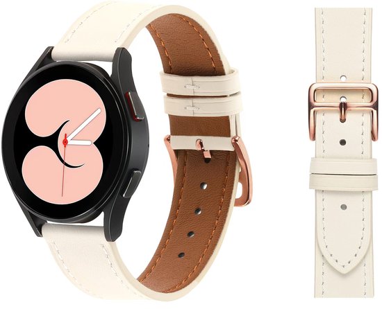 Zwarte smartwatch met gebogen wit lederen bandje met bruin leer aan de binnenkant en roségouden gesp, naast een los bandje.
