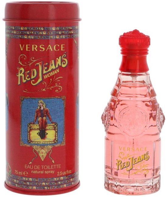De rode blik met een transparante fles eau de toilette Red Jeans Woman van Versace. De fles is gevuld met roze vloeistof.