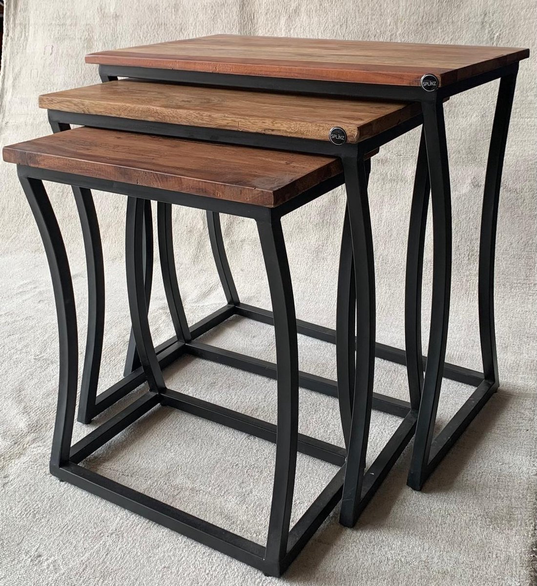 Bijzettafel Set van 3 – Mangohout & Metaal – Industrieel Nesting Design