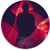 Forex Wandcirkel - Abstracte Rode Lichtgevende Strepen met Mensen Silhouette  - 60x60cm Foto op Wandcirkel (met ophangsysteem)