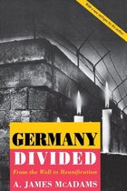 Princeton Studies in International History and Politics 50 - Germany Divided