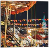 Dibond - Op de Kermis - 50x50cm Foto op Aluminium (Wanddecoratie van metaal)