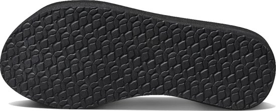 Zwarte Reef teenslipper zool met visgraatpatroon.