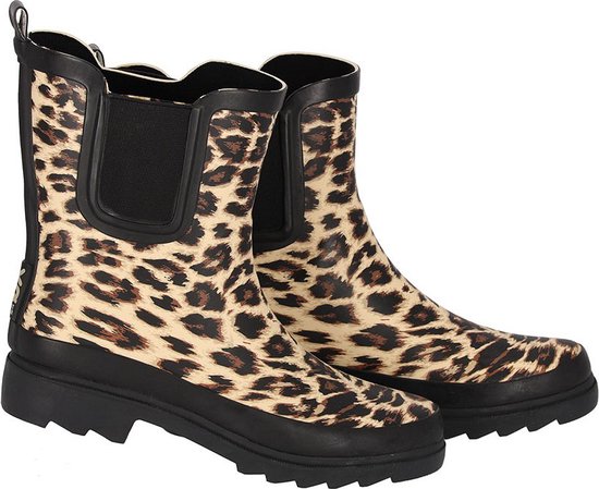 Korte laarzen met panterprint in beige en zwart, met zwarte elastische zijkanten en profielzool.